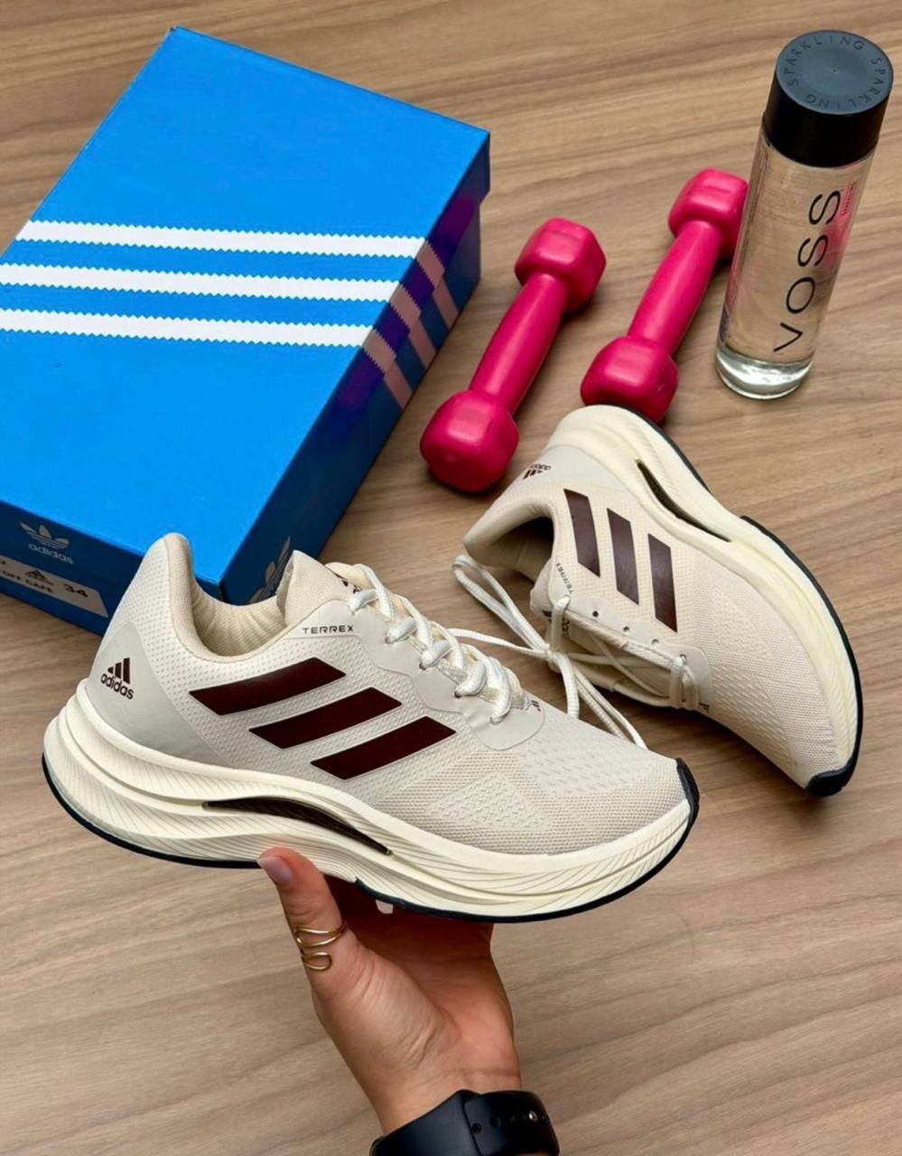 ADIDAS FORUM CAFE