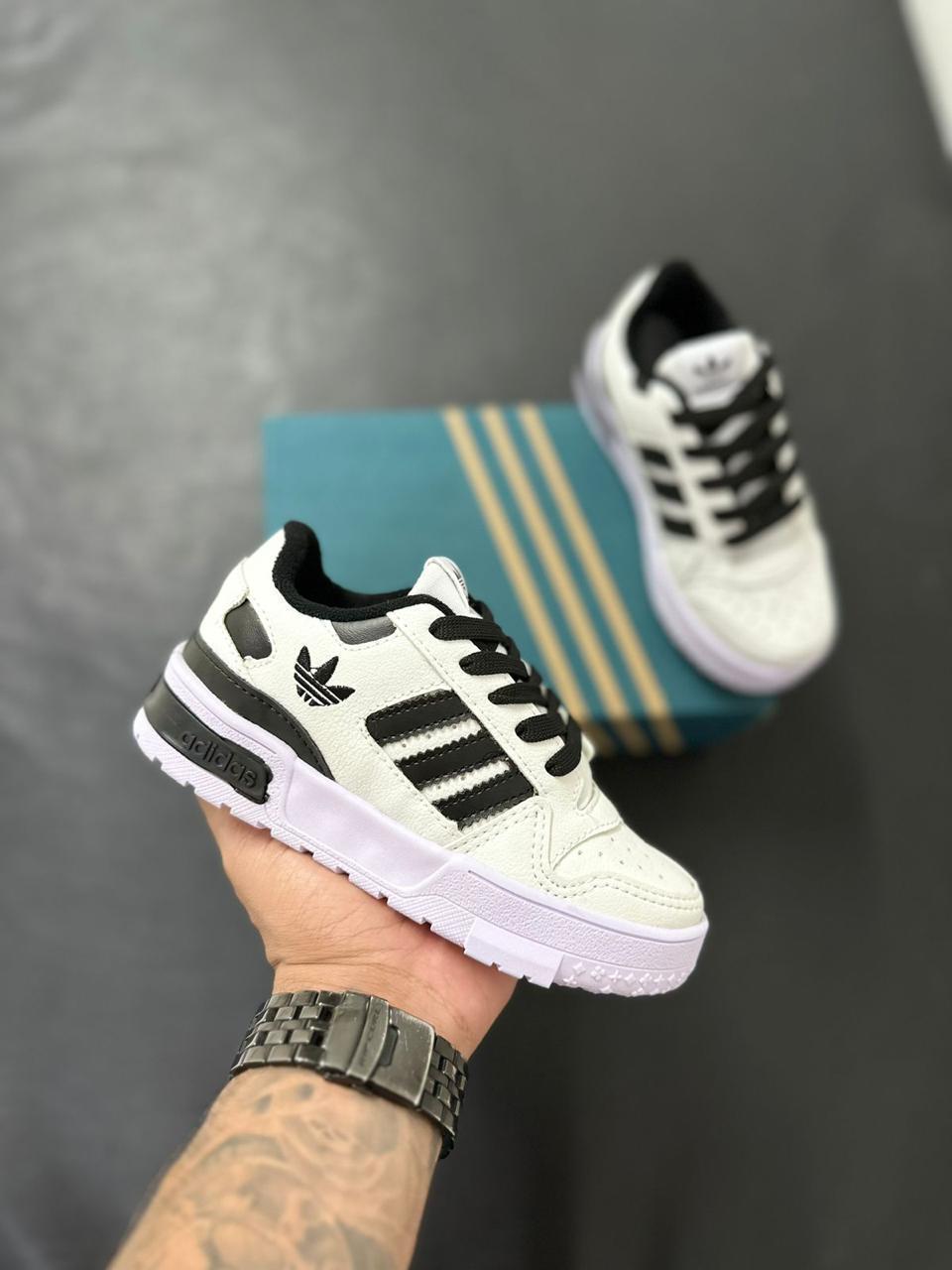 ADIDAS FORUM INFANTIL BRANCO/PRETO