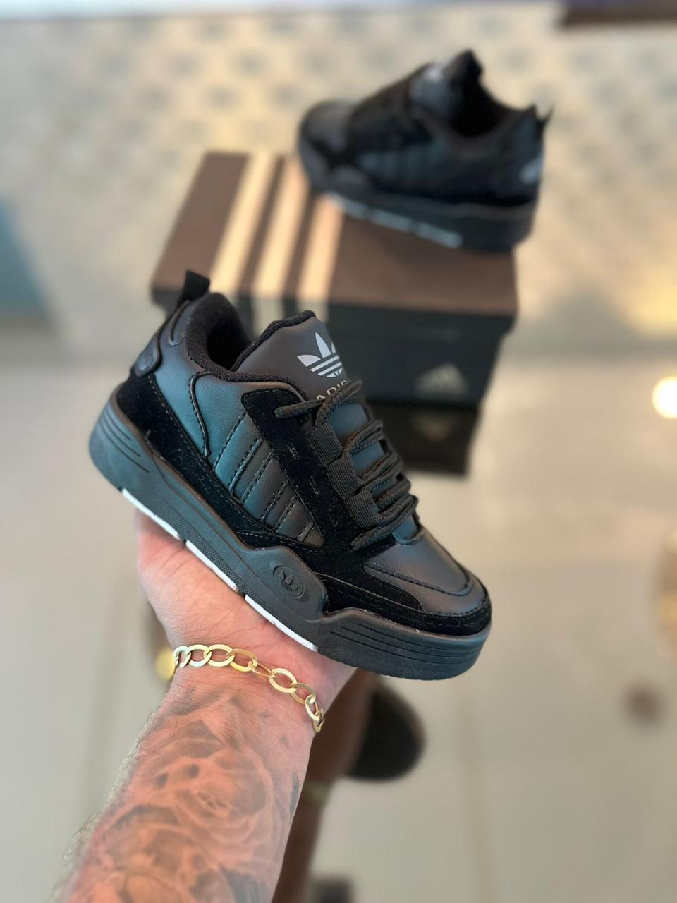 ADIDAS 2000 INFANTIL PRETO/PRETO