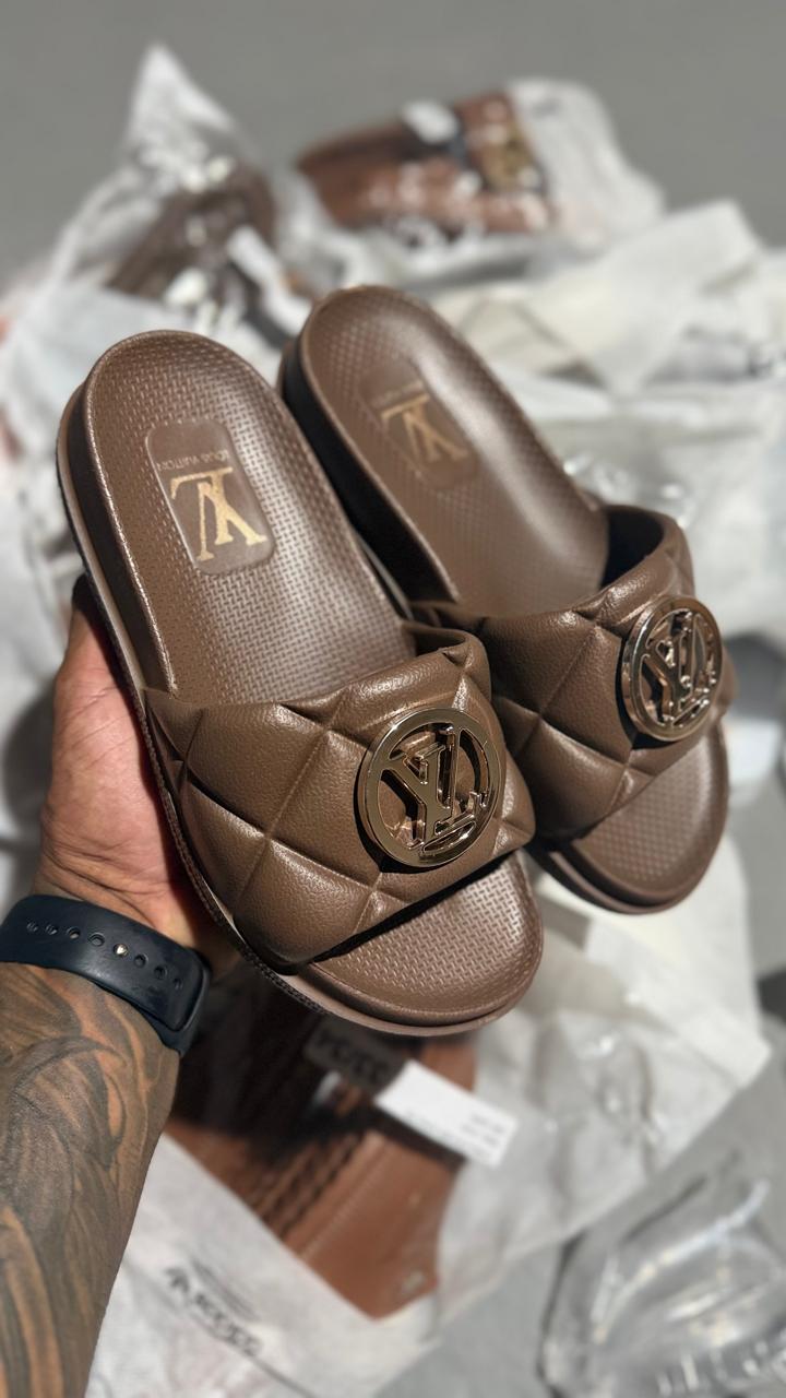 NUVE LOUIS VUITTON
