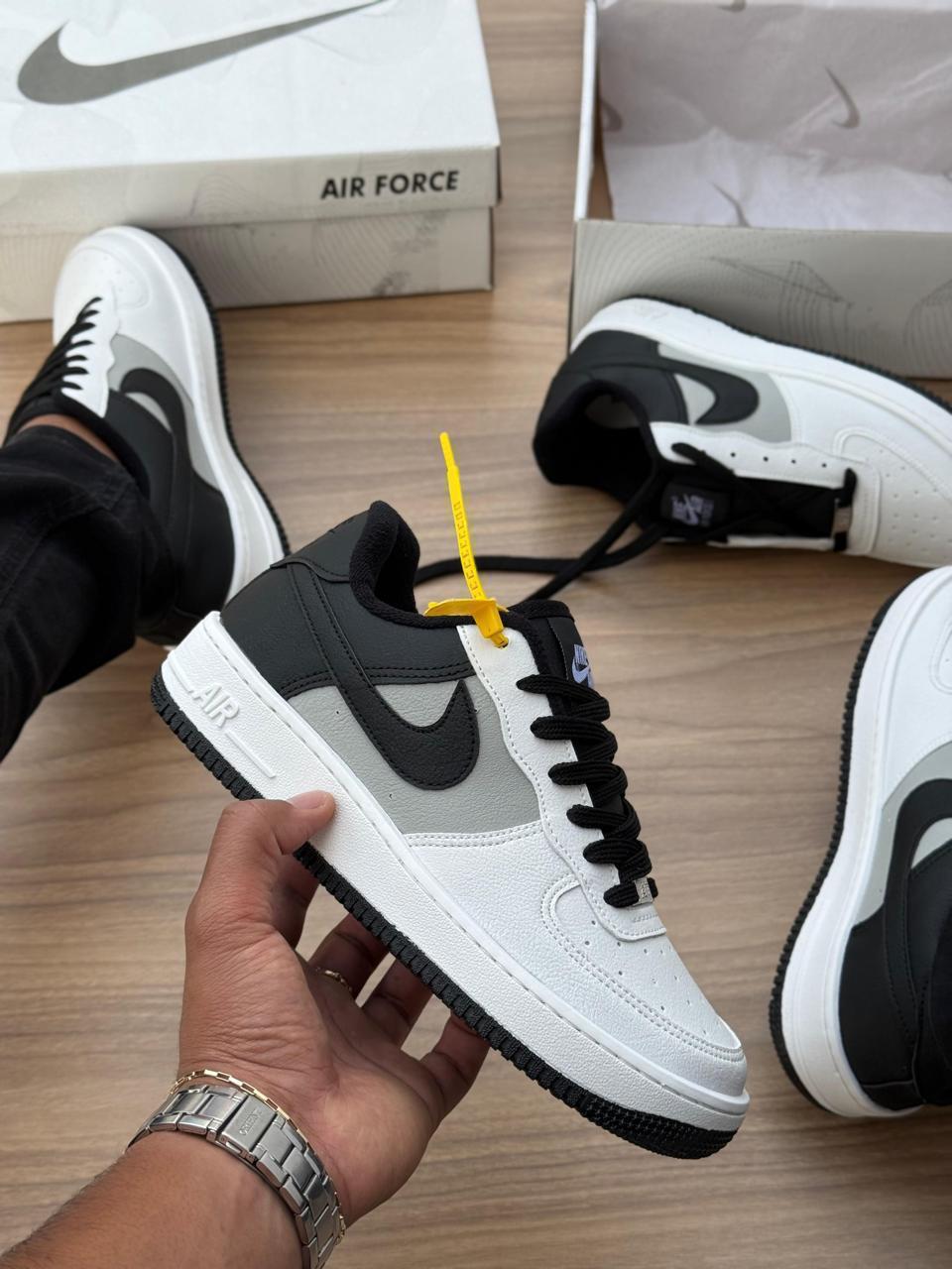 NIKE AIR MAX PRETO/BRANCO