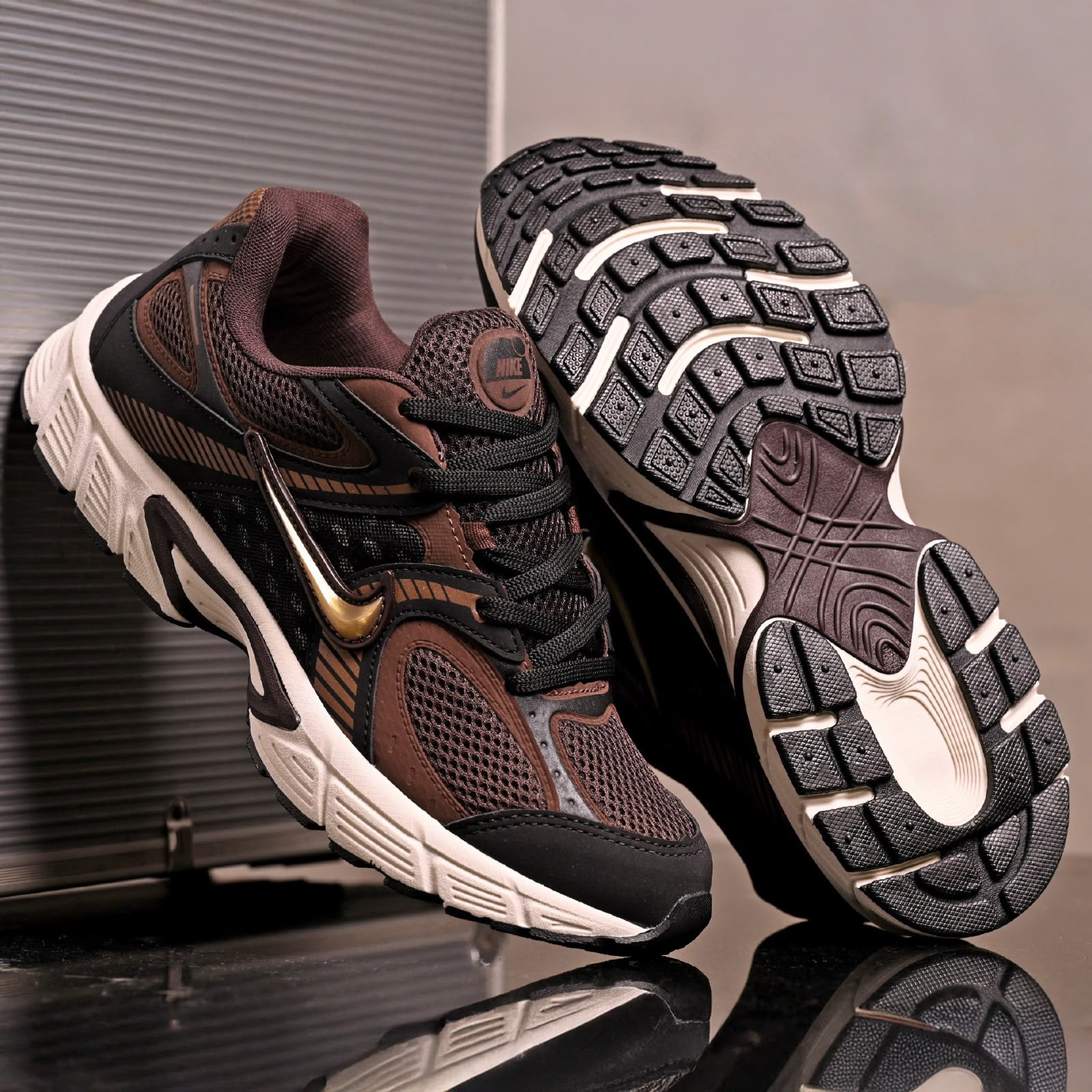 NIKE V5 OFF CAFE/PRETO