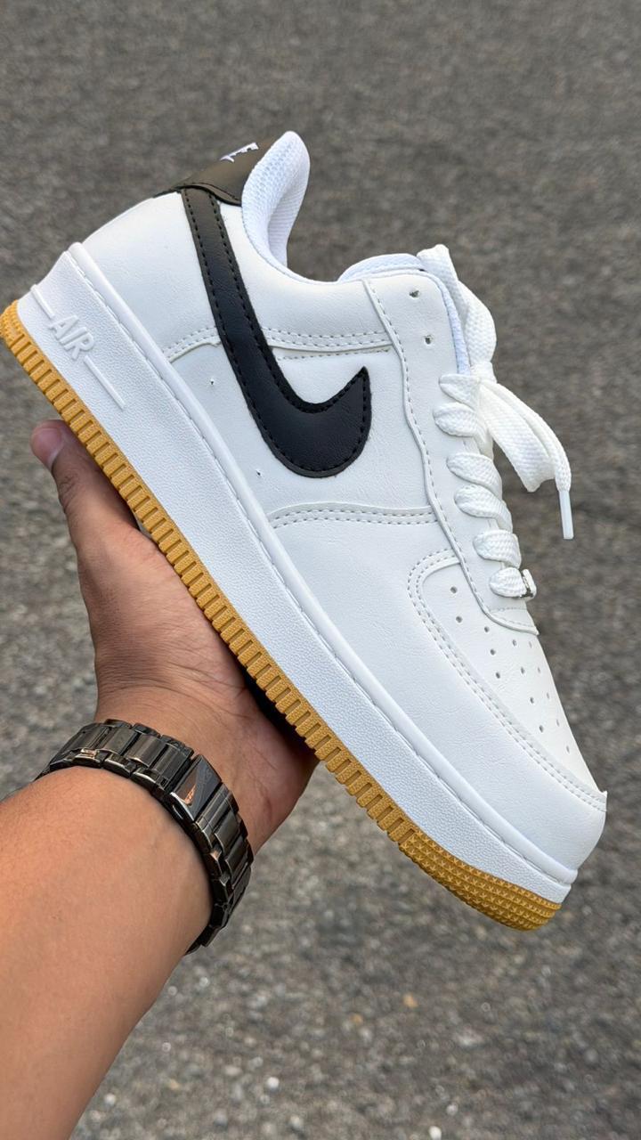 AIR FORCE PREMIUM BRANCO/PRETO/LATEX