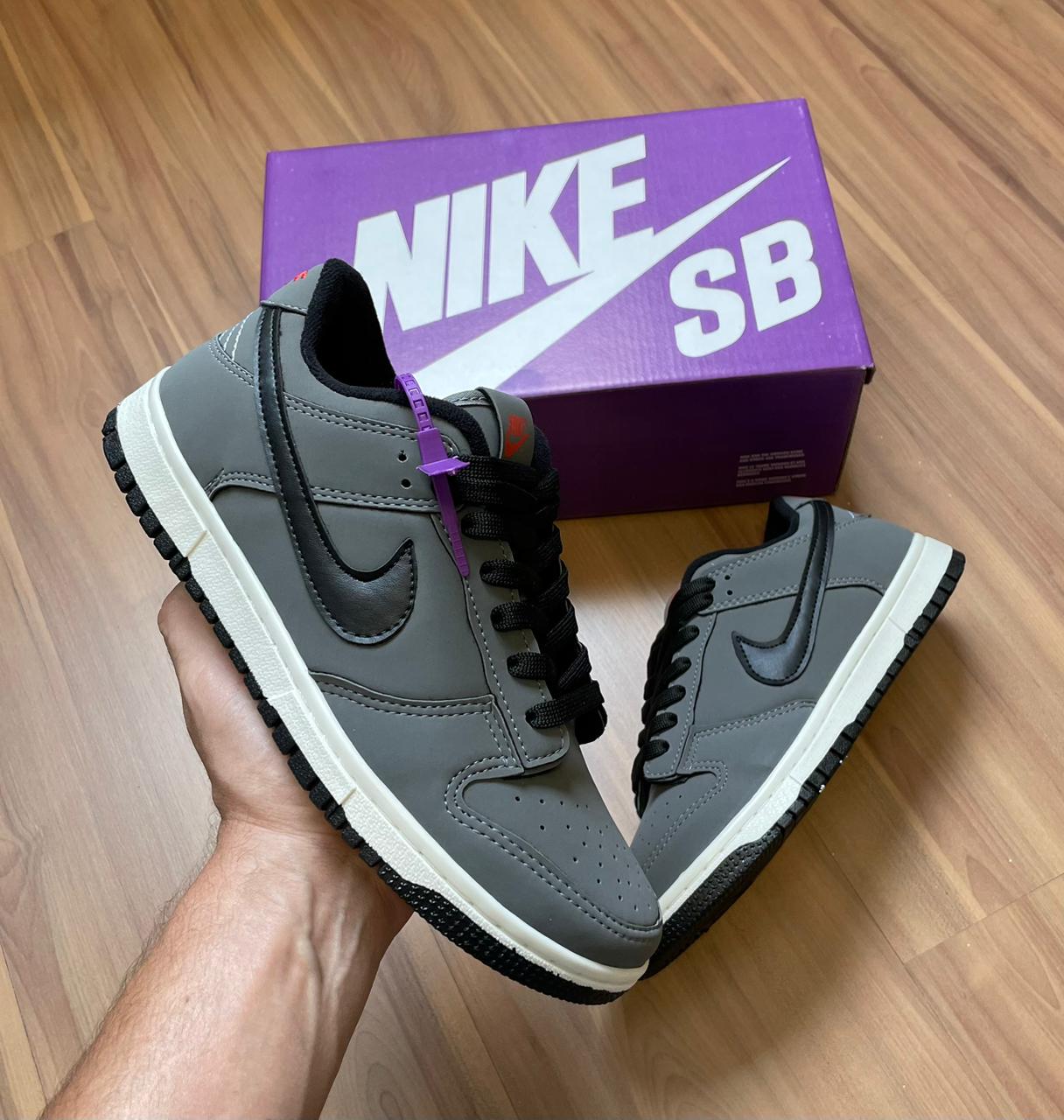 NIKE DUNK SB CHUMBO/PRETO