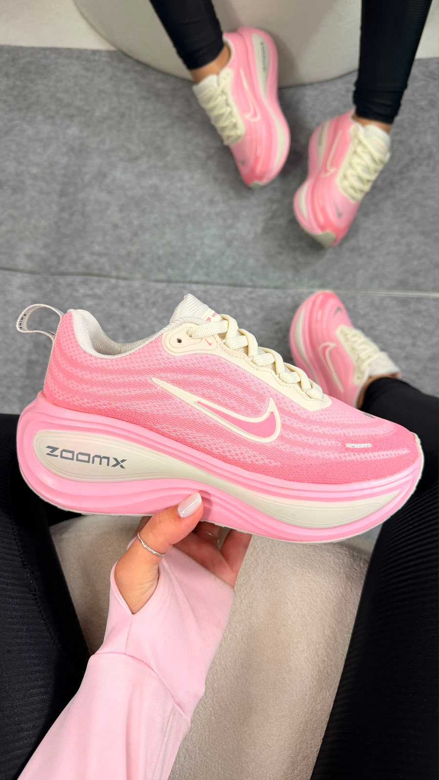 NIKE VOMERO PLUS ROSA