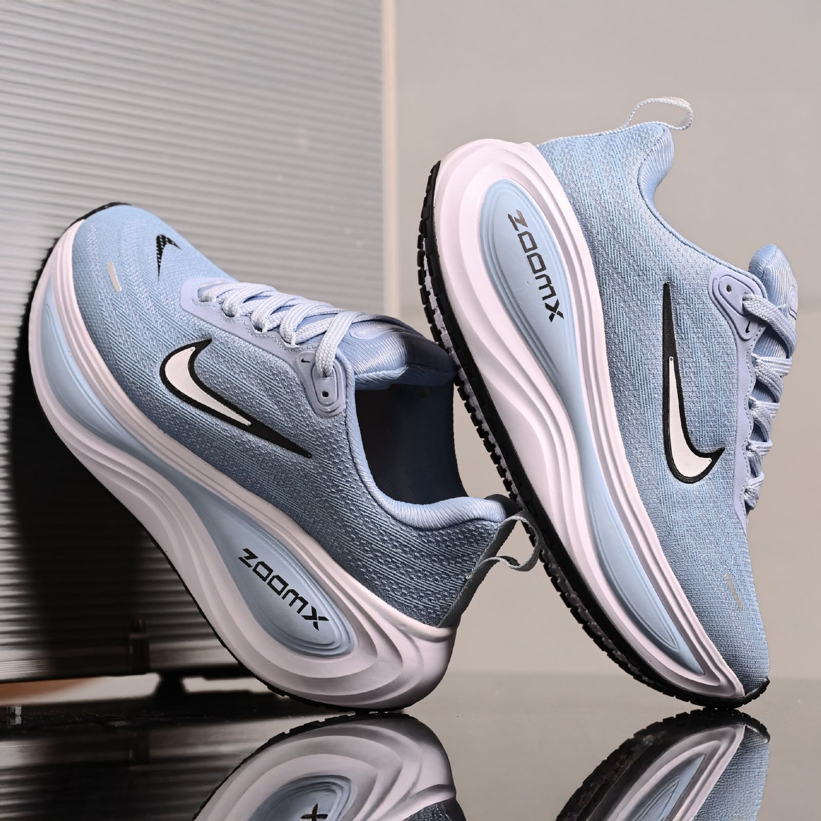 NIKE VOMERO PLUS AZUL BEBE