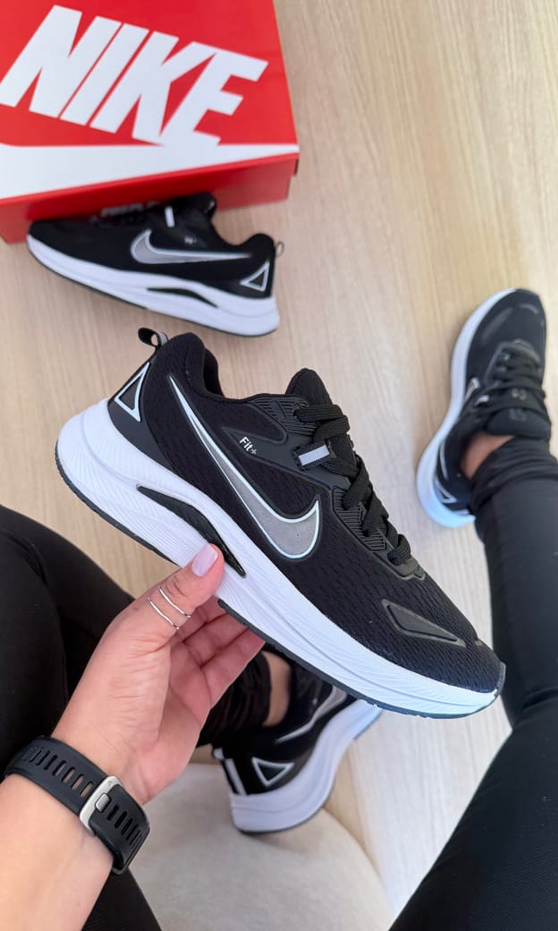 NIKE FIT + PREMIUM PRETO/BRANCO
