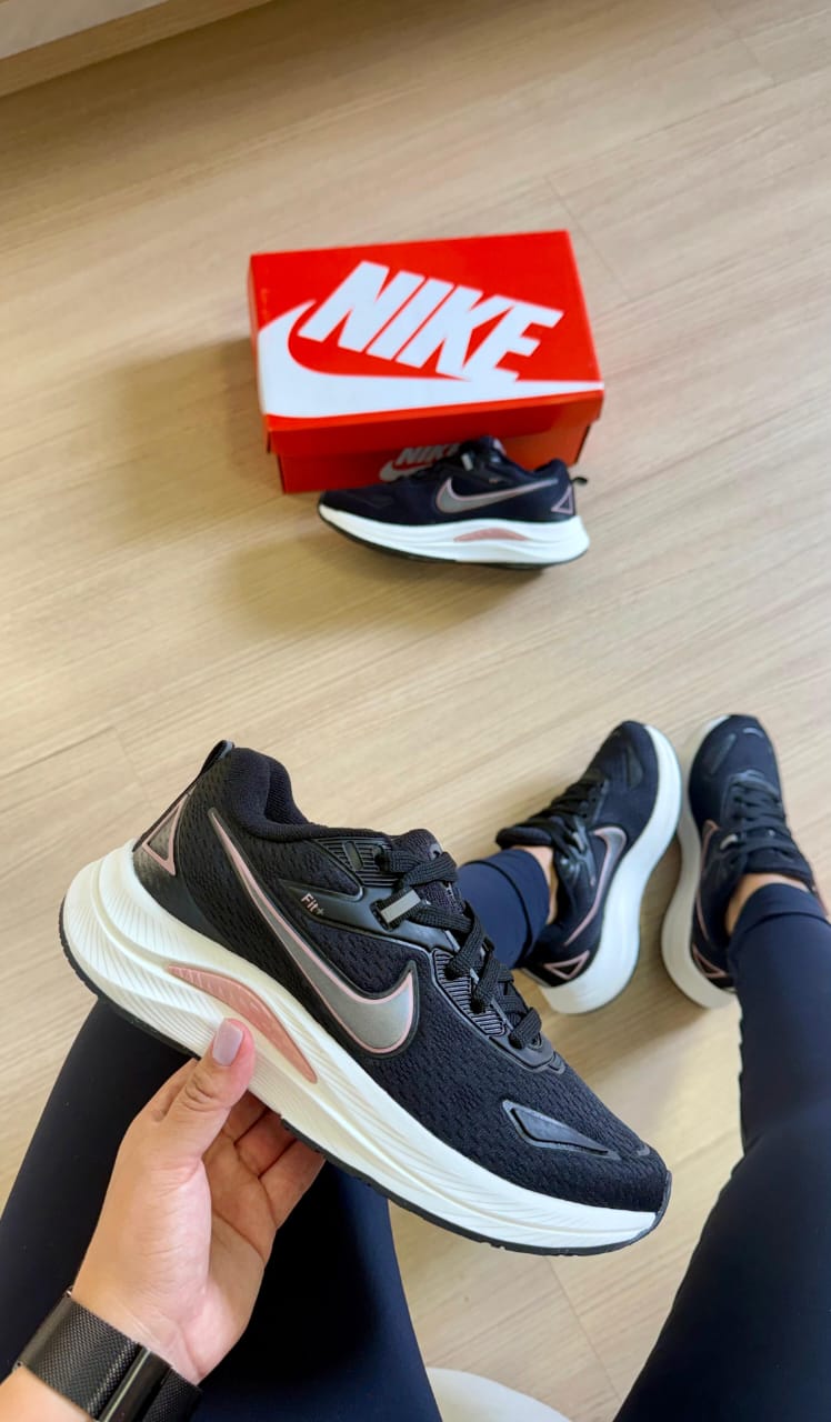 NIKE FIT + PREMIUM PRETO/ROSE