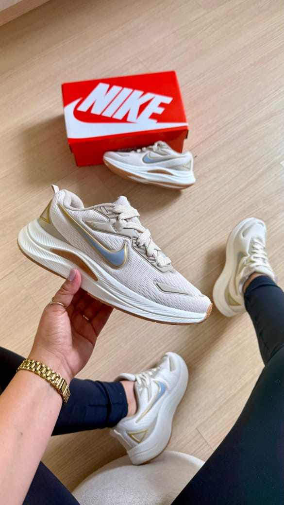 NIKE FIT + PREMIUM OFF / MEL