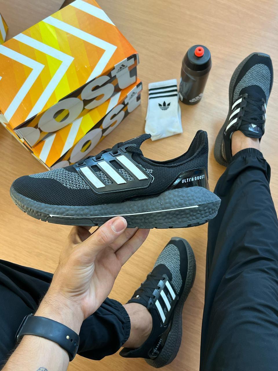 ADIDAS ULTRABOOST PRETO/VERDE preview 2