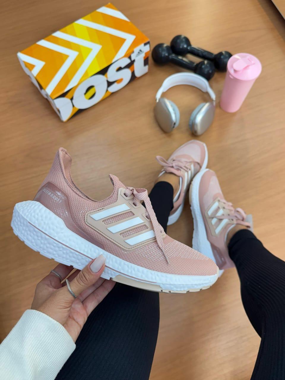 ADIDAS ULTRABOOST NUDE