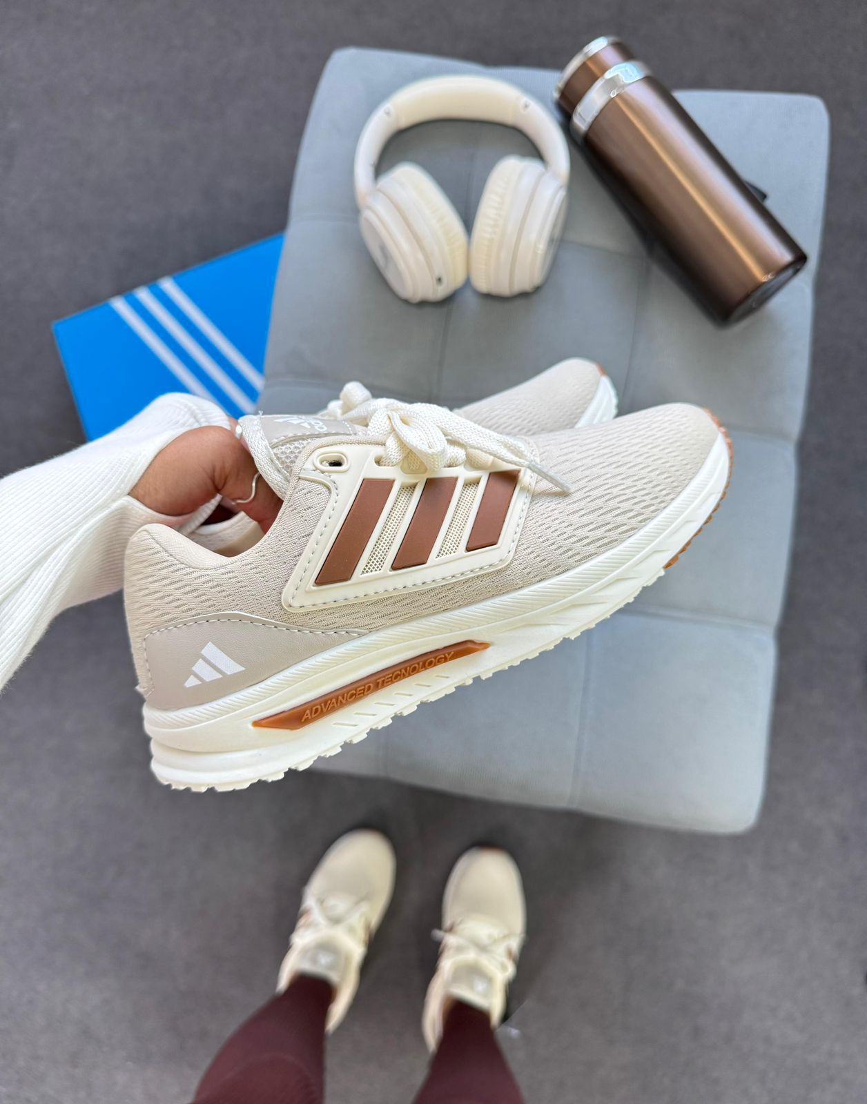 ADIDAS GAZELLE OFF/CARAMELO