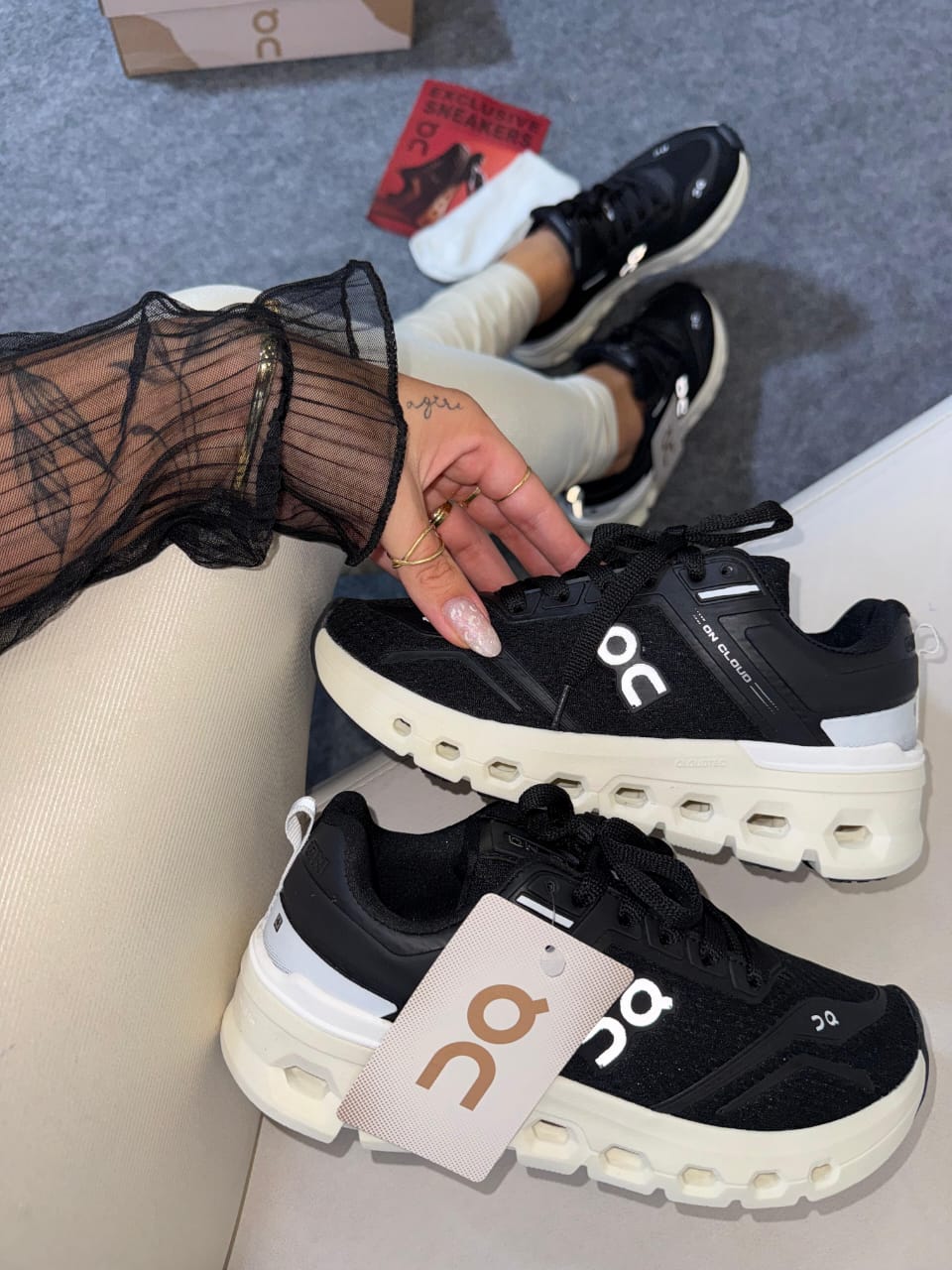 ON CLOUD PRETO/BRANCO