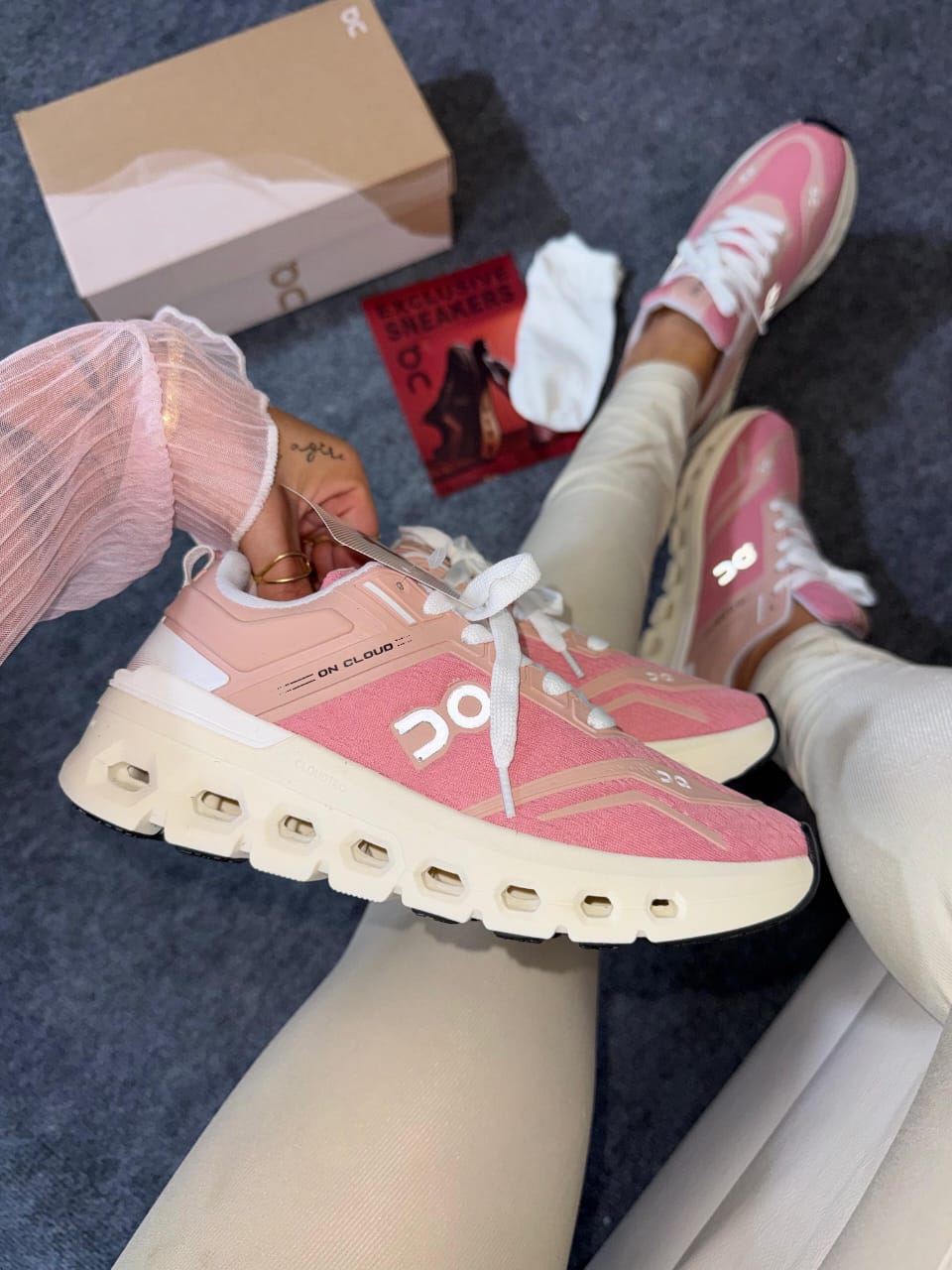 ON CLOUD ROSA