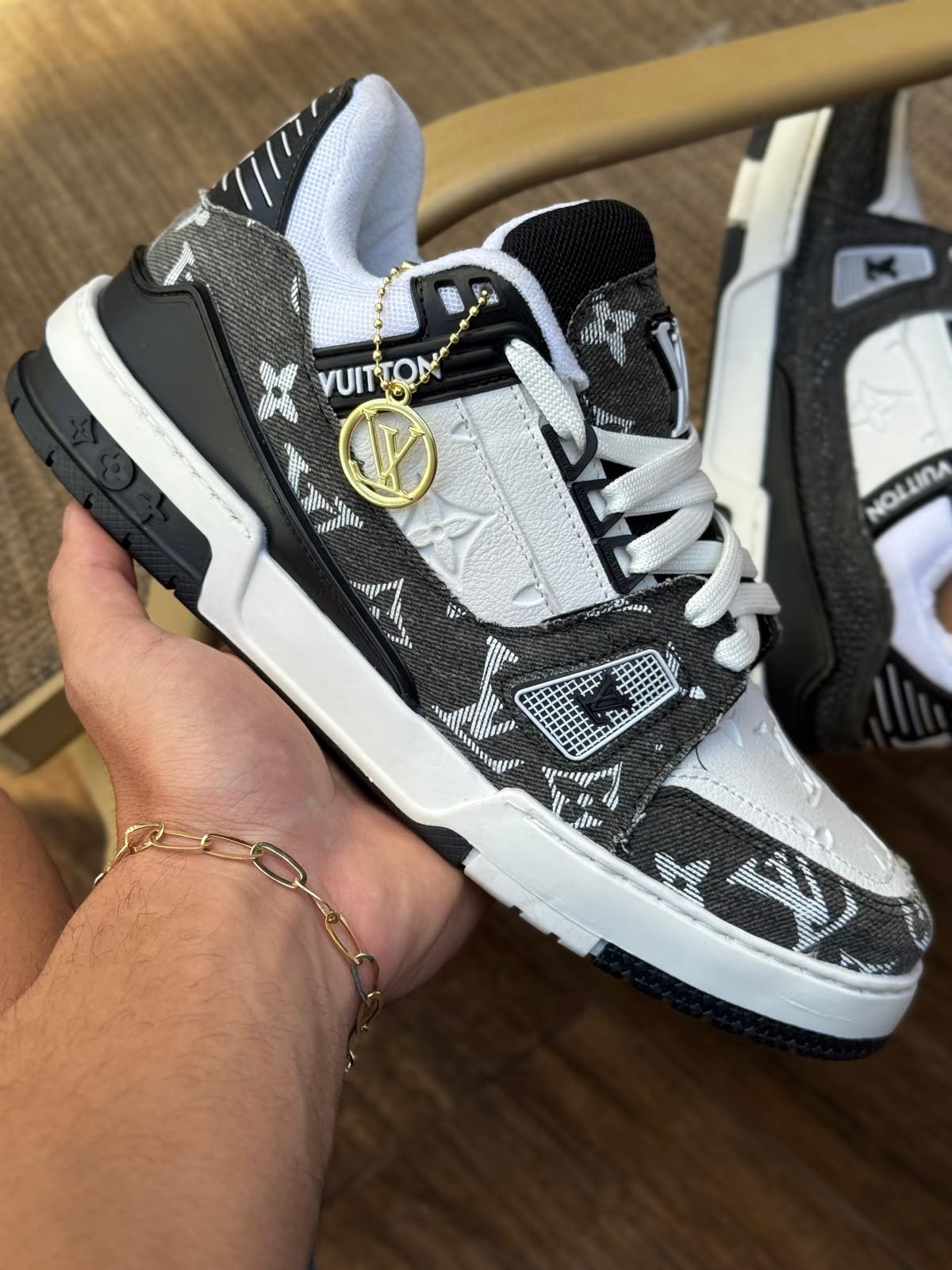 LV TRAINER PREMIUM BRANCO/PRETO