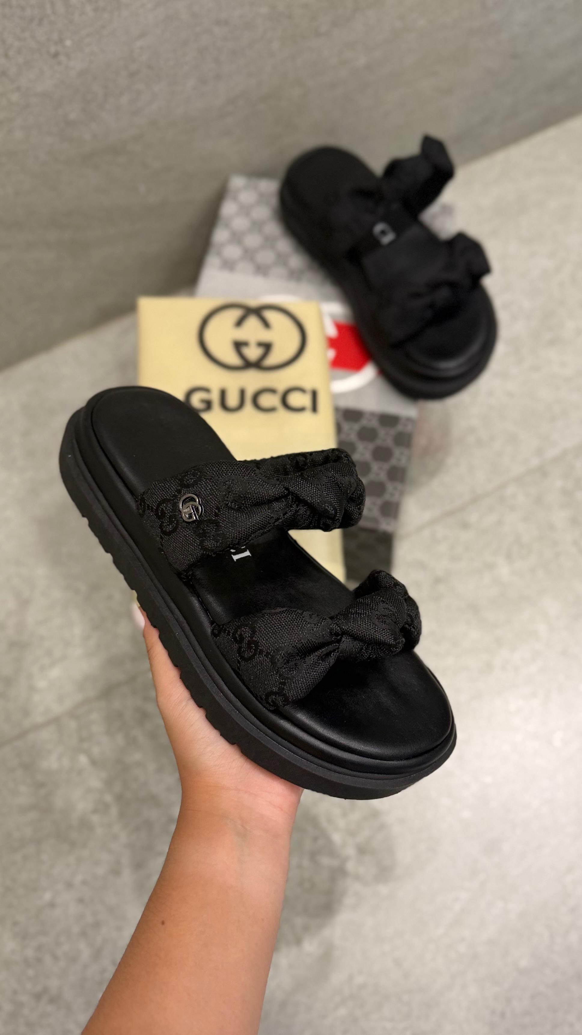 SANDALIA GUCCI LAÇO BEGE