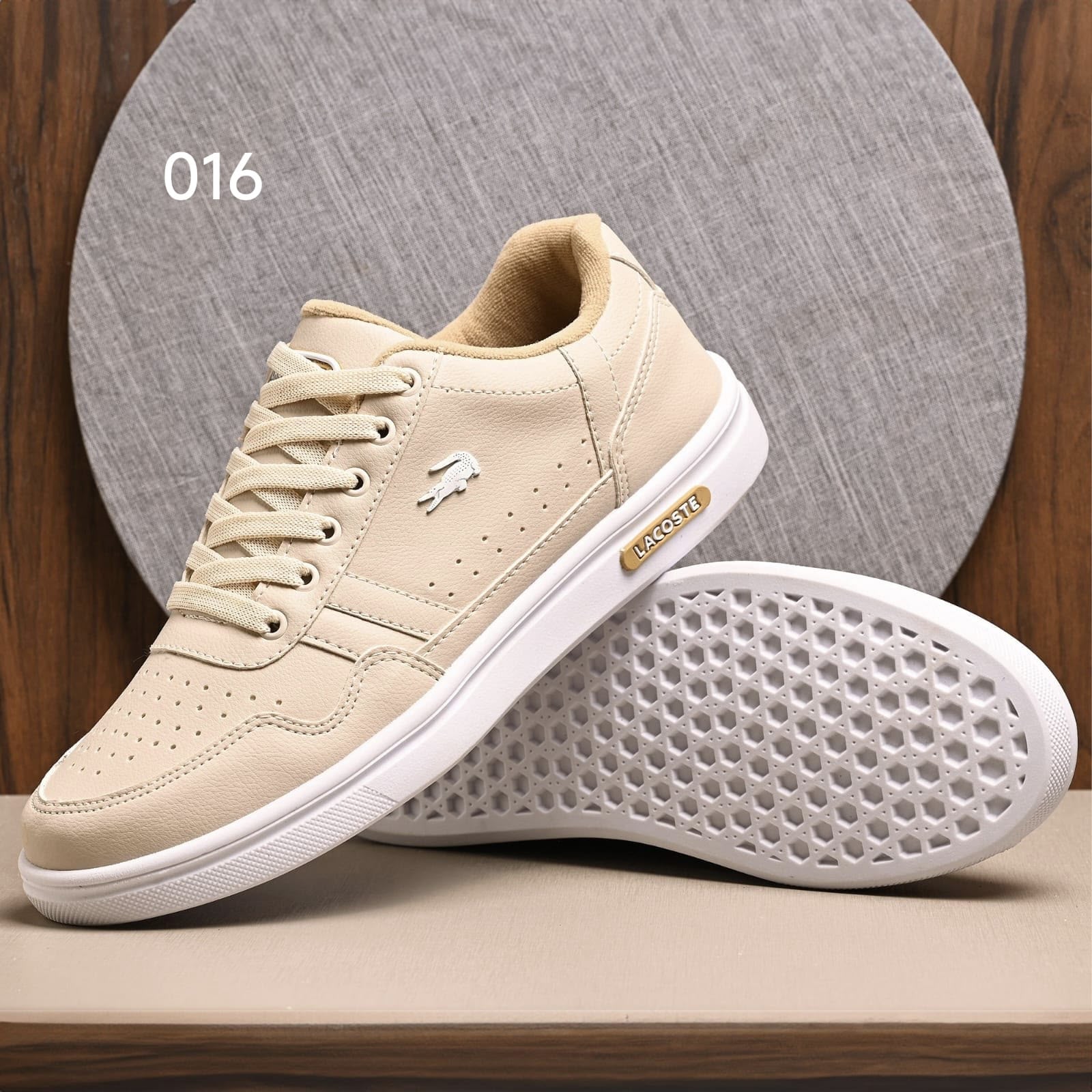 SAPATENIS LACOSTE T-CLIP BEGE