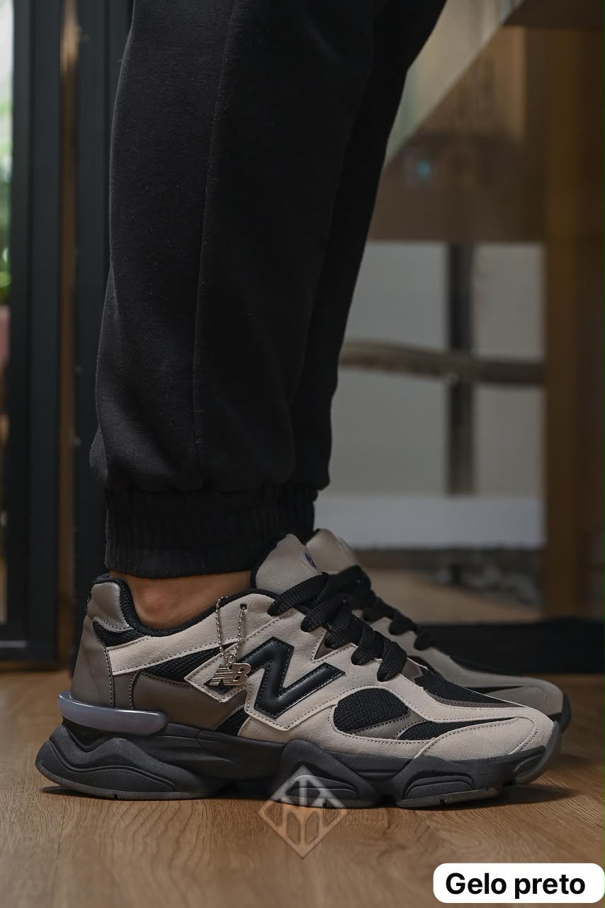 NEW BALANCE 9060 LUXO GELO/PRETO preview 1