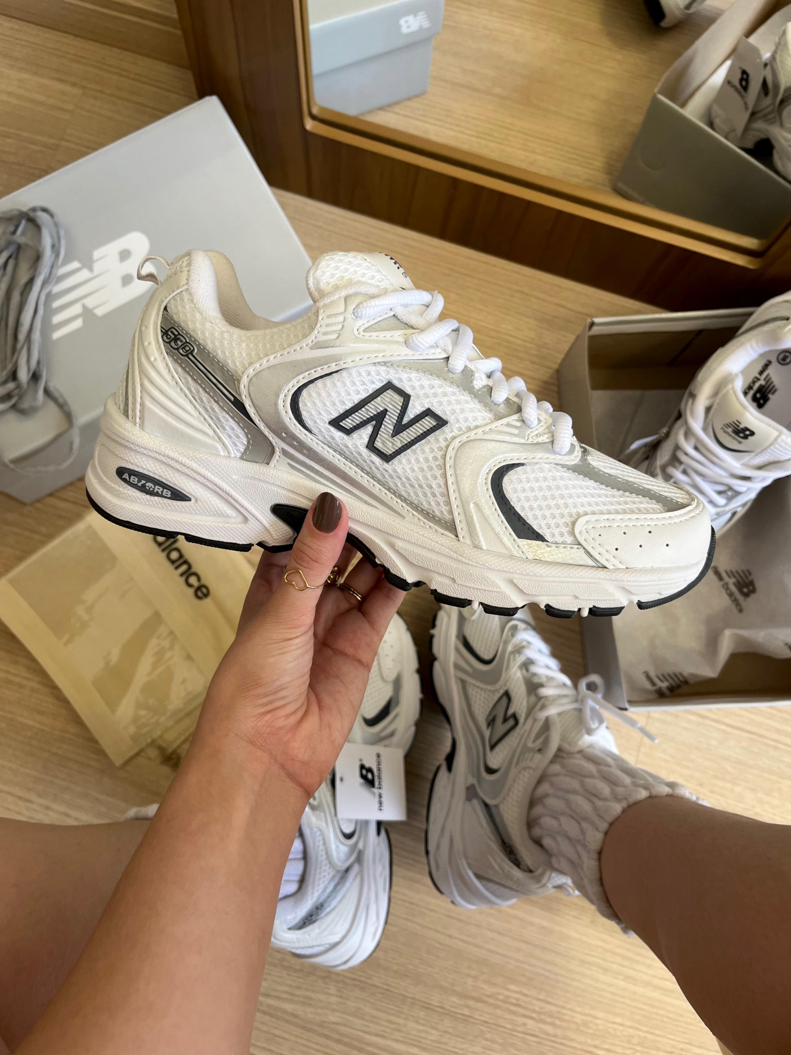 NEW BALANCE 530 PREMIUM BRANCO/PRATA