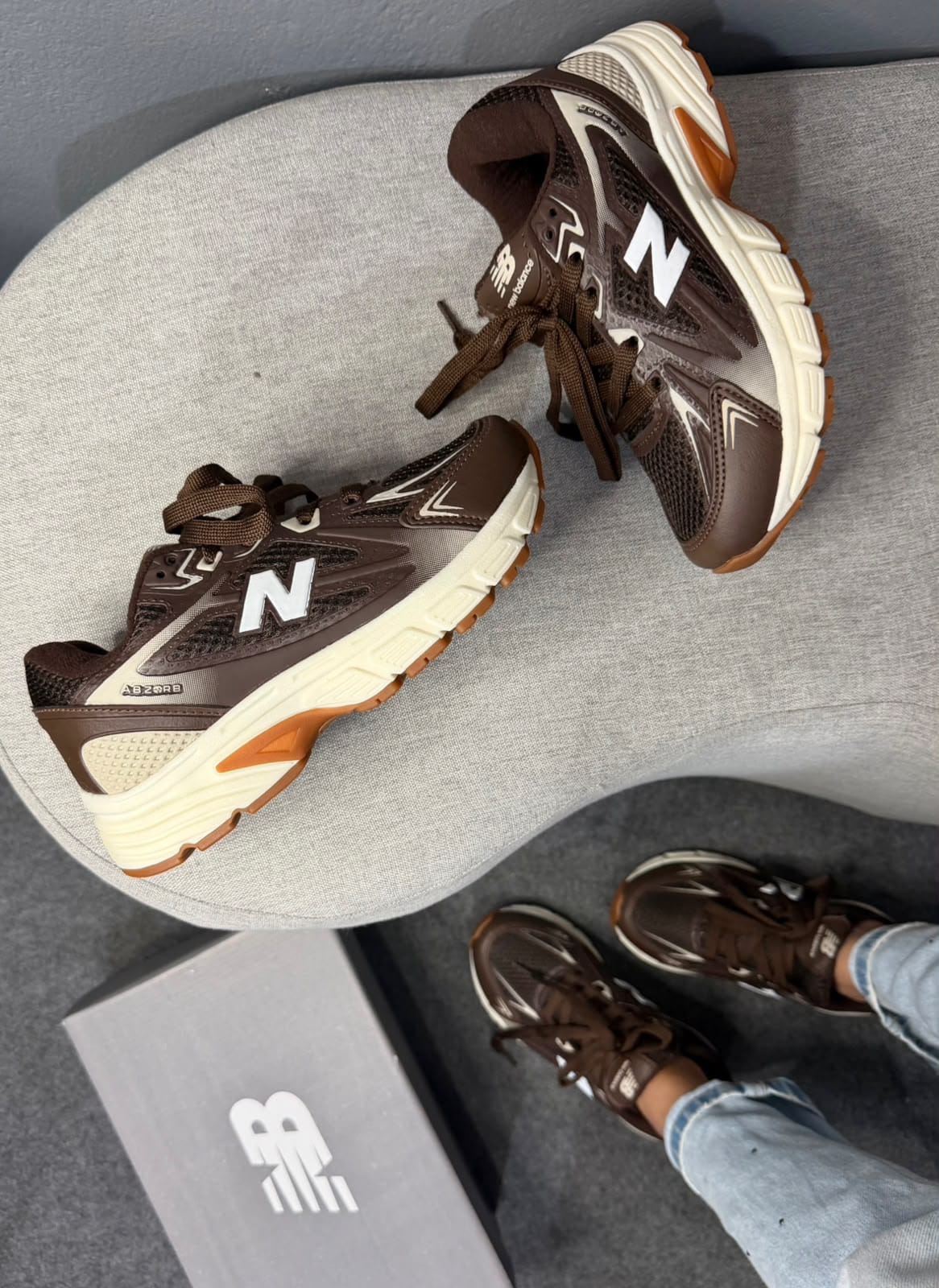 NEW BALANCE V5 OFF/CAFE