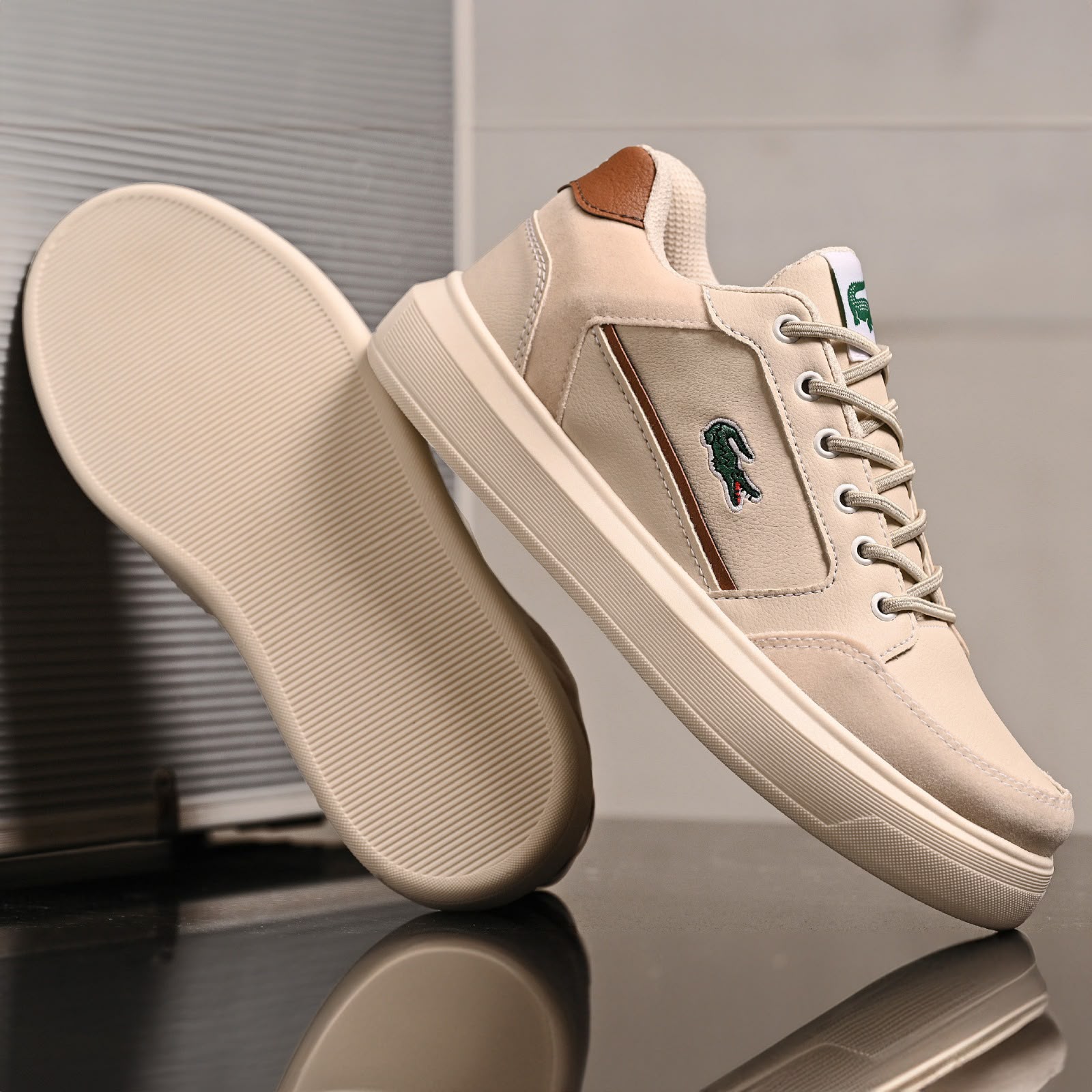 SAPATENIS LACOSTE ROBUST OFF WHITE/CARAMELO