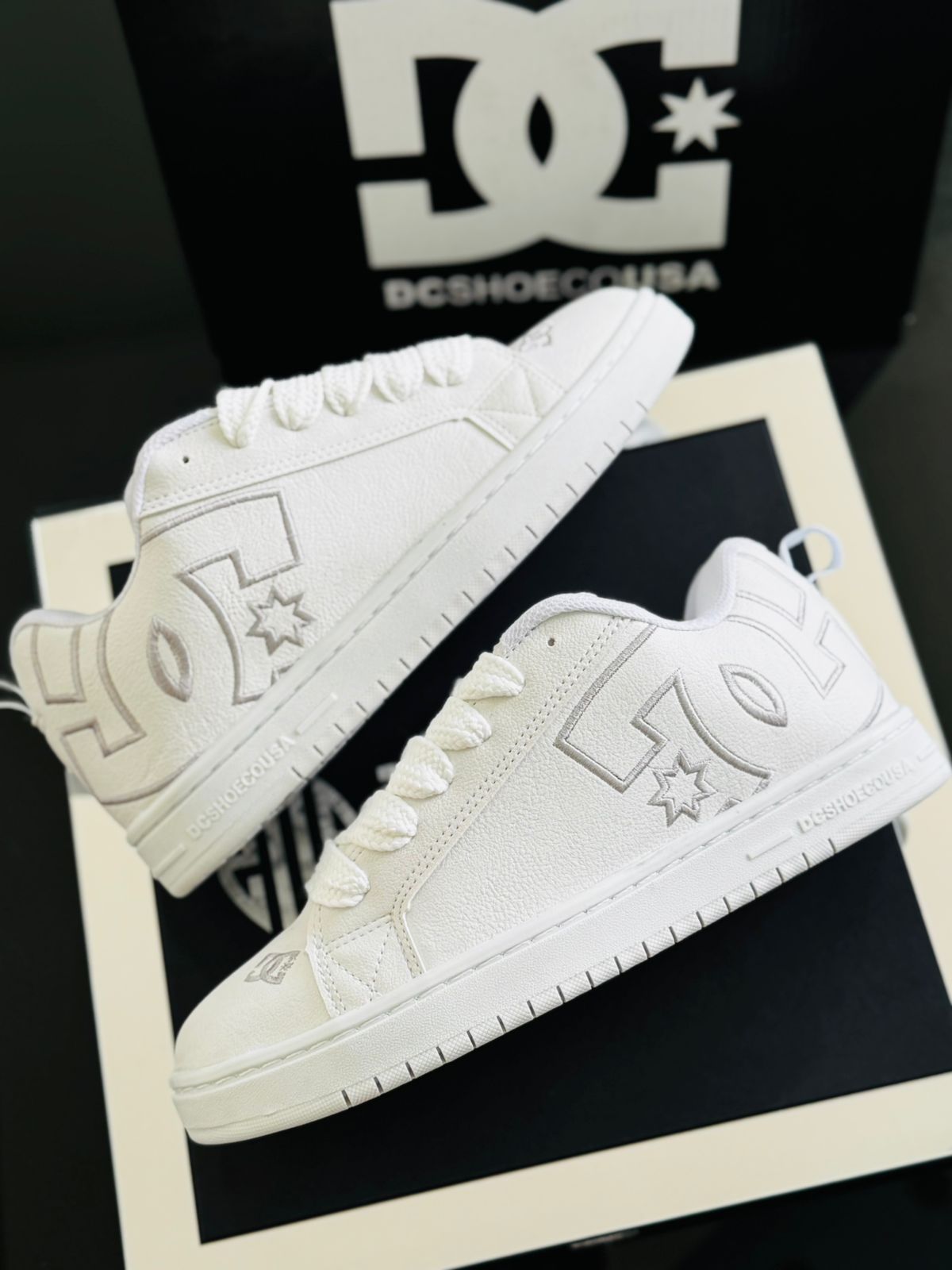 TENIS LUIS VUITTON BRANCO/CINZA
